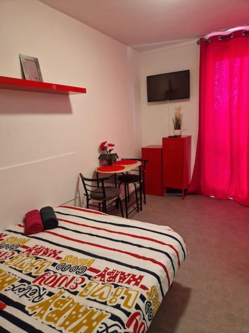 Tassigny 2 Apartment ชาลง-ซูร์-ซอน ภายนอก รูปภาพ